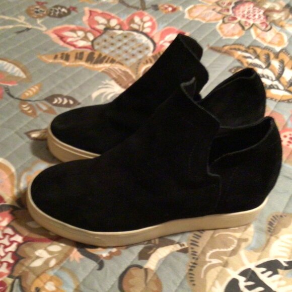 Steve Madden Wrangle Shoes, Women 7.5 Black Suede, Slip On, - Picture 3 of 4